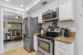 Photo #4: 222104563 Listing