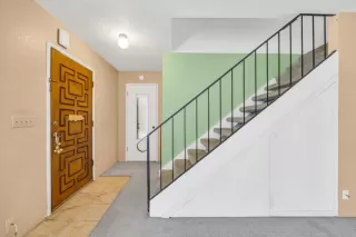 Photo #6: 222104593 Listing