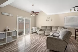 Photo #4: 222105027 Listing