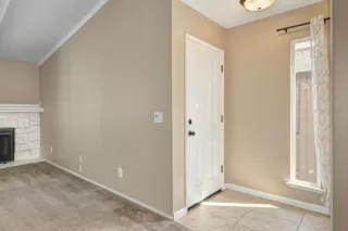 Photo #3: 222105397 Listing