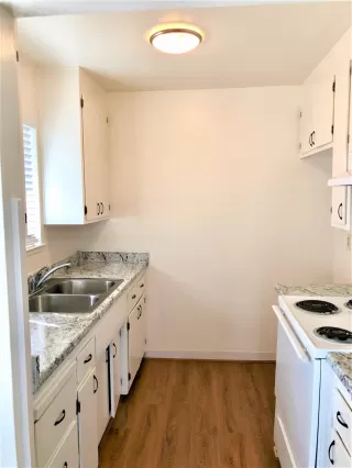 Photo #4: 222105532 Listing