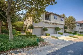 Photo #1: 222106409 Listing