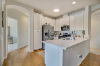 Photo #6: 222106409 Listing