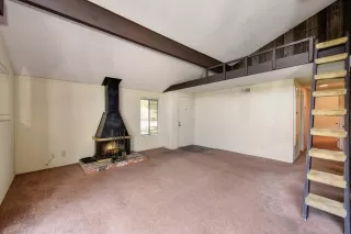 Photo #5: 222106511 Listing