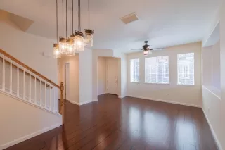 Photo #3: 222106649 Listing