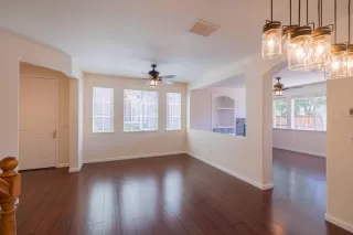 Photo #4: 222106649 Listing