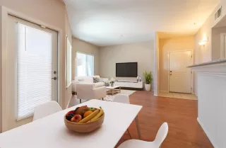 Photo #4: 222106654 Listing