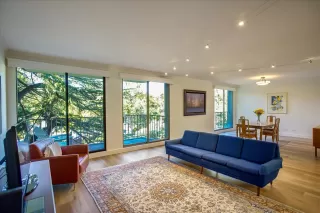 Photo #1: 222106838 Listing