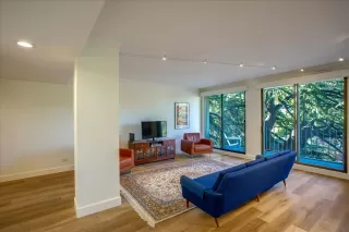 Photo #4: 222106838 Listing