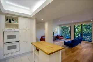 Photo #5: 222106838 Listing