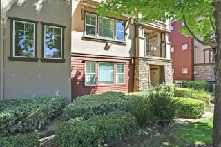 Photo #4: 222107015 Listing