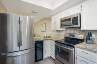 Photo #4: 222107163 Listing