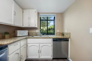 Photo #5: 222107163 Listing