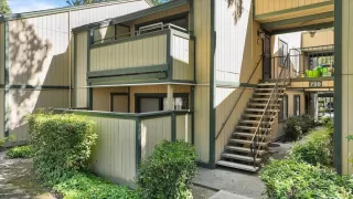 Photo #1: 222107218 Listing