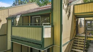 Photo #3: 222107218 Listing