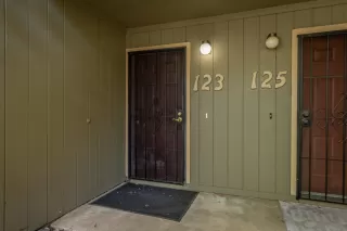 Photo #2: 222107626 Listing 