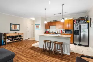 Photo #2: 222108399 Listing