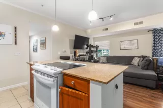 Photo #5: 222108399 Listing