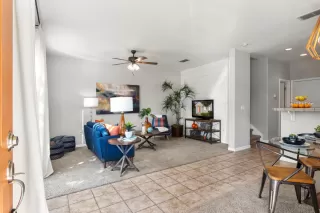 Photo #3: 222108733 Listing