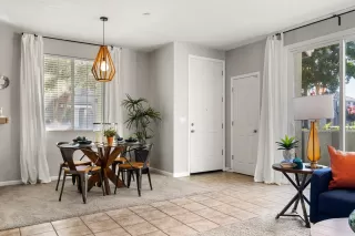 Photo #4: 222108733 Listing