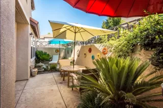 Photo #4: 222109481 Listing