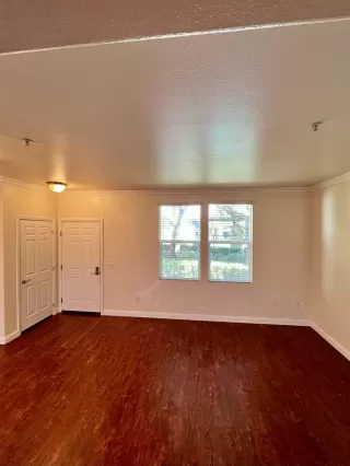 Photo #4: 222109543 Listing