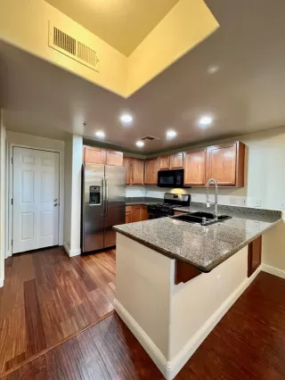 Photo #6: 222109543 Listing