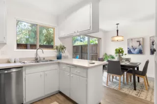 Photo #4: 222109699 Listing 