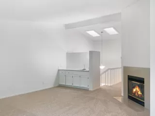 Photo #2: 222110219 Listing