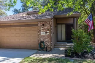 Photo #2: 222111233 Listing 