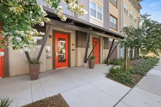 Photo #4: 222111321 Listing