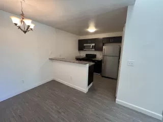 Photo #2: 222112012 Listing 