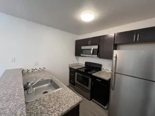 Photo #3: 222112012 Listing 