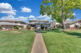 Photo #1: 222112181 Listing 