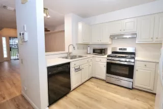 Photo #6: 222112227 Listing