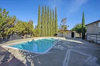 Photo #5: 222112323 Listing