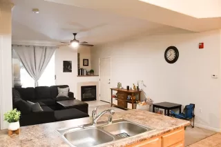 Photo #2: 222112390 Listing 