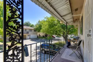 Photo #1: 222112744 Listing 