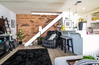 Photo #3: 222113016 Listing