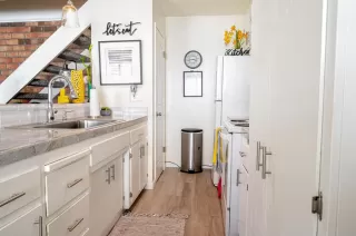 Photo #6: 222113016 Listing