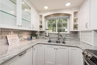 Photo #1: 222113073 Listing 