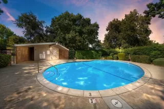 Photo #3: 222113103 Listing 