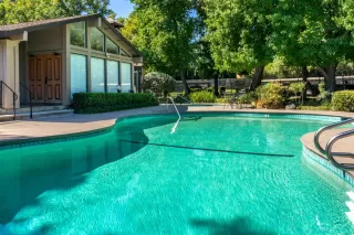 Photo #1: 222113287 Listing