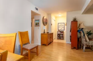 Photo #5: 222113287 Listing