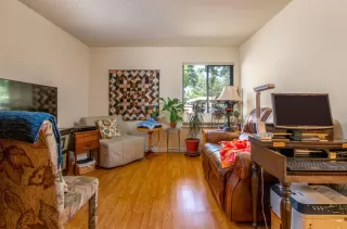 Photo #6: 222113287 Listing