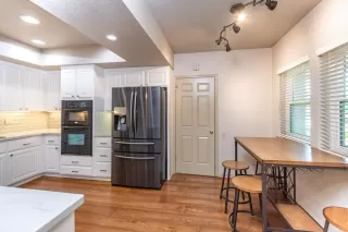 Photo #6: 222114103 Listing