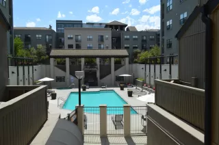 Photo #4: 222114303 Listing