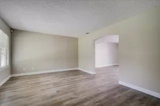 Photo #2: 222114519 Listing