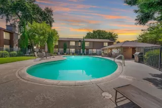 Photo #1: 222114623 Listing