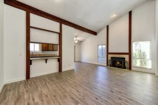 Photo #2: 222115618 Listing